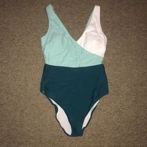 Cupshe Pure Desire V-Neck One Piece Swimsuit